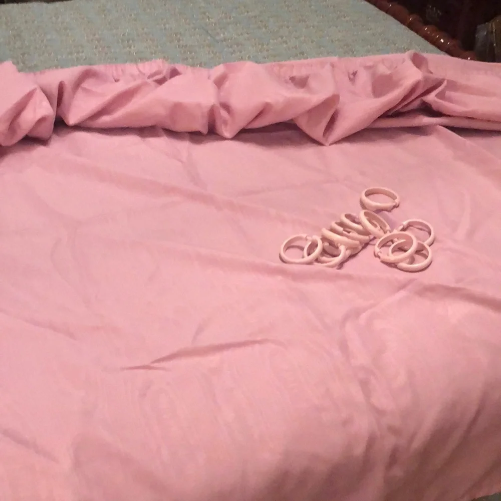 Mauve Moiré Standard-size Bath and Shower Curtain with Rings